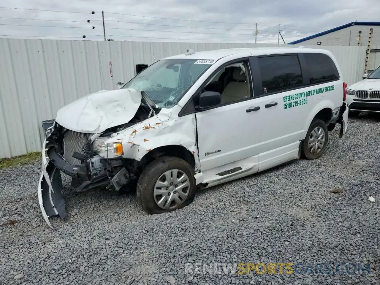 1 Photograph of a damaged car 2C7WDGBG6KR808382 DODGE CARAVAN 2019