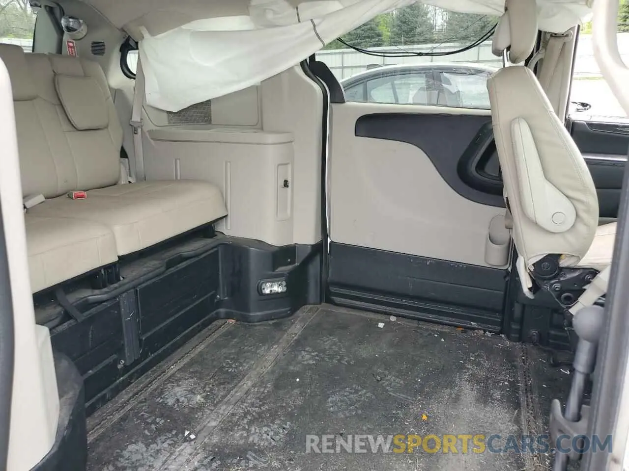 11 Photograph of a damaged car 2C7WDGBG6KR808382 DODGE CARAVAN 2019
