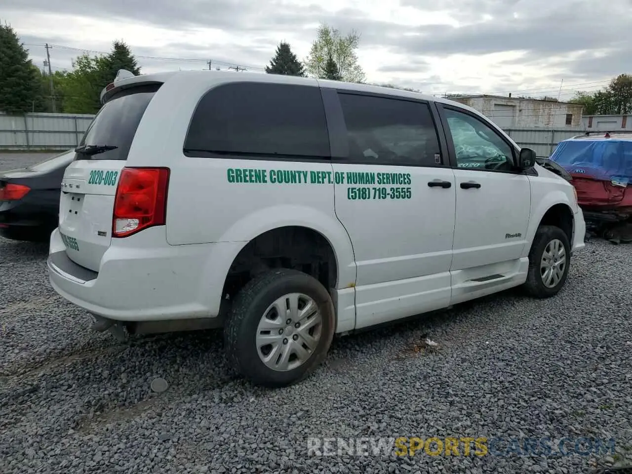 3 Photograph of a damaged car 2C7WDGBG6KR808382 DODGE CARAVAN 2019