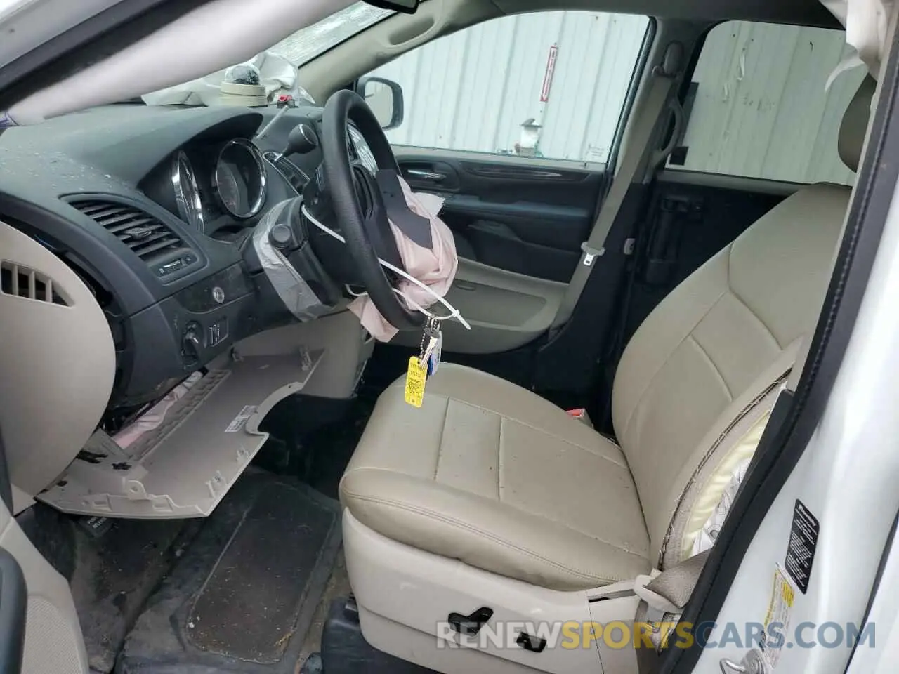 7 Photograph of a damaged car 2C7WDGBG6KR808382 DODGE CARAVAN 2019