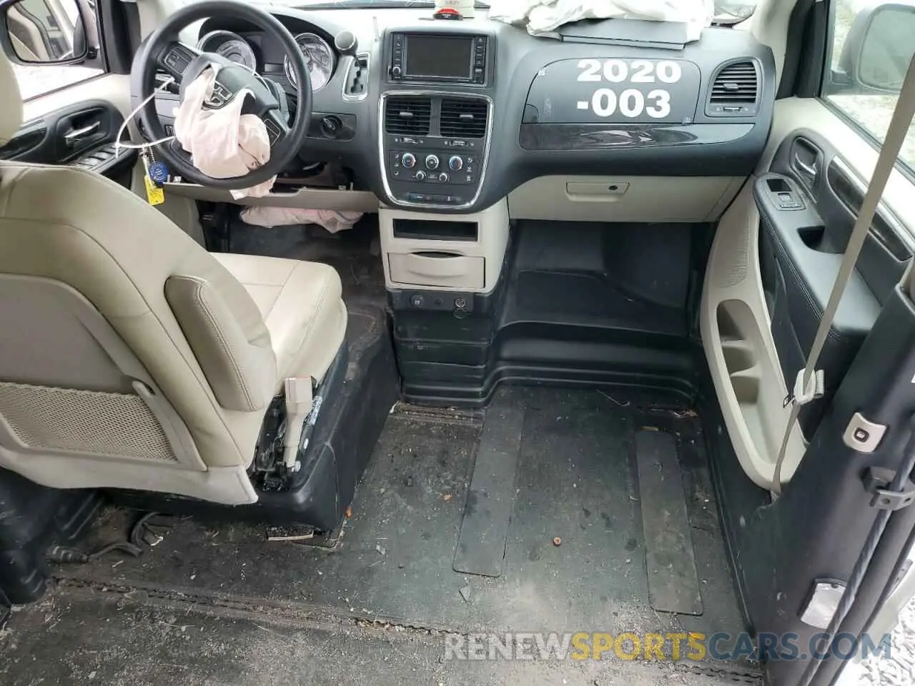 8 Photograph of a damaged car 2C7WDGBG6KR808382 DODGE CARAVAN 2019