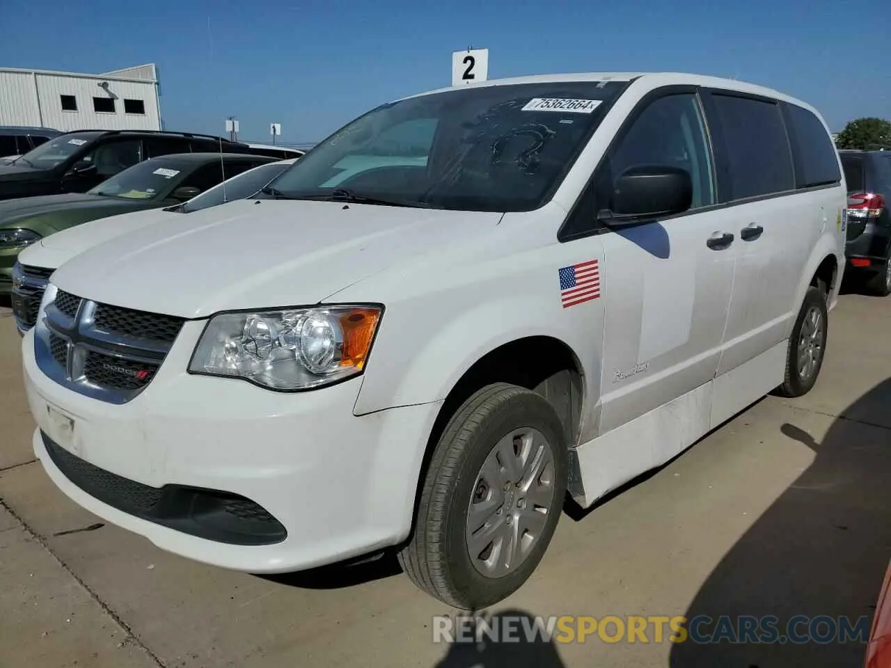 1 Photograph of a damaged car 2C7WDGBG9KR728462 DODGE CARAVAN 2019