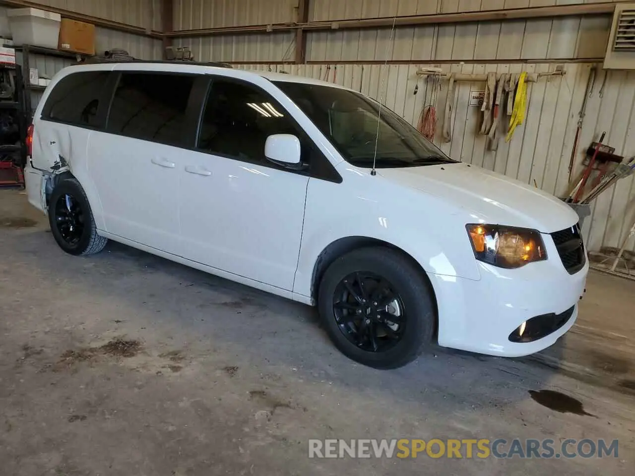 4 Photograph of a damaged car 2C4RDGBG1LR233779 DODGE CARAVAN 2020