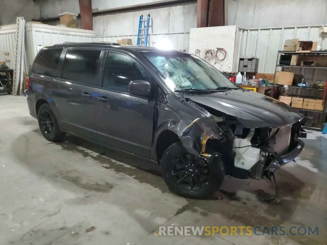 4 Photograph of a damaged car 2C4RDGBG1LR239114 DODGE CARAVAN 2020