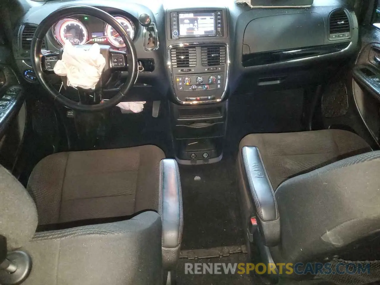 8 Photograph of a damaged car 2C4RDGBG1LR239114 DODGE CARAVAN 2020