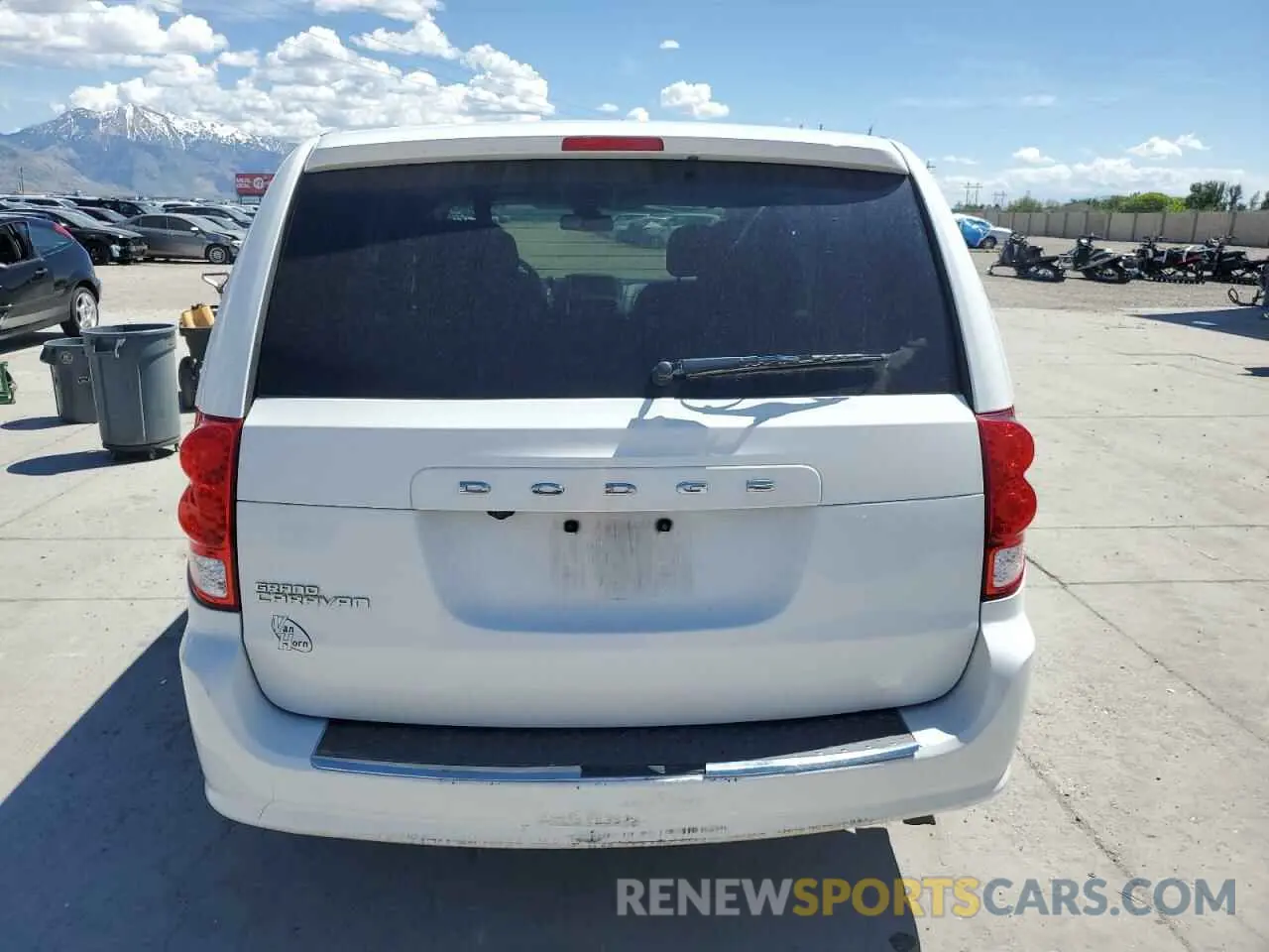 6 Photograph of a damaged car 2C4RDGBG2LR235590 DODGE CARAVAN 2020