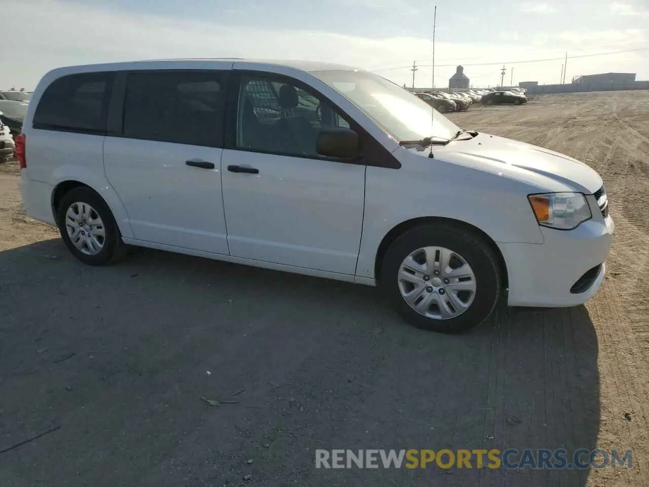 4 Photograph of a damaged car 2C4RDGBG3LR155912 DODGE CARAVAN 2020