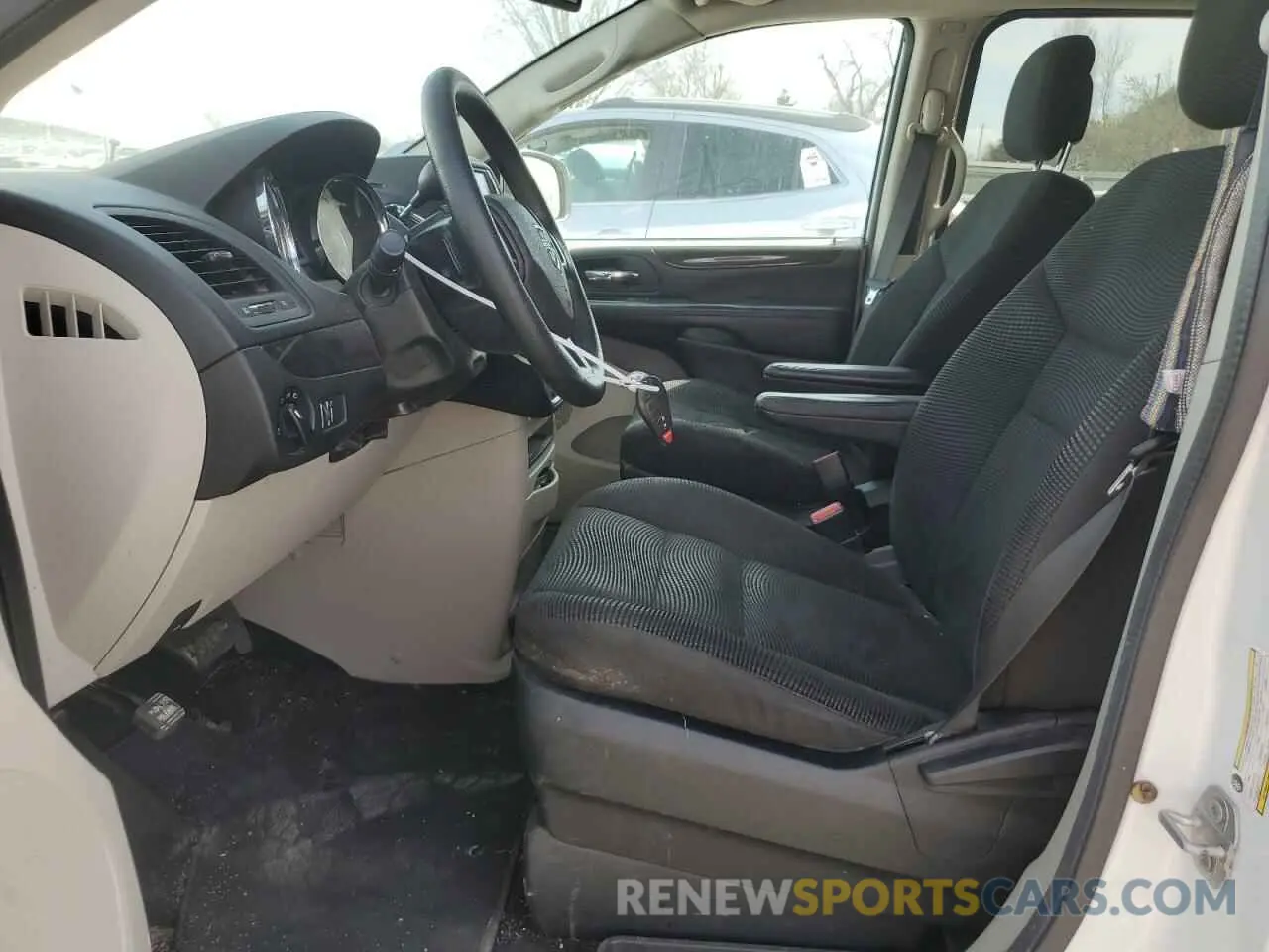7 Photograph of a damaged car 2C4RDGBG3LR241379 DODGE CARAVAN 2020
