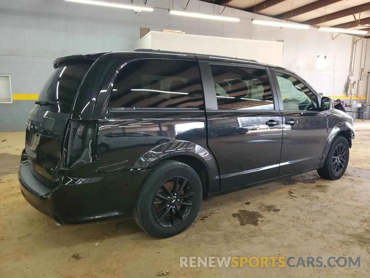 3 Photograph of a damaged car 2C4RDGBG3LR246632 DODGE CARAVAN 2020