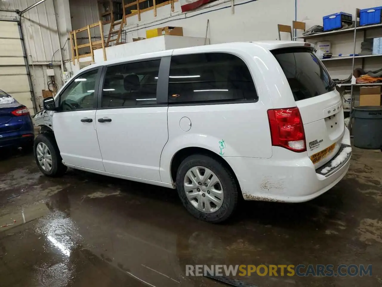 2 Photograph of a damaged car 2C4RDGBG4LR195139 DODGE CARAVAN 2020