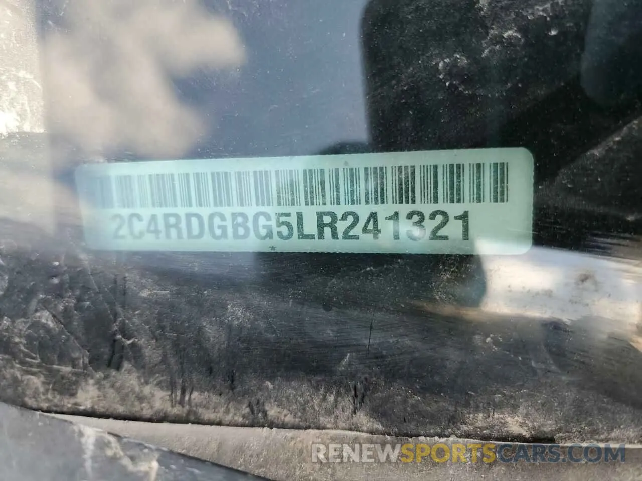 15 Photograph of a damaged car 2C4RDGBG5LR241321 DODGE CARAVAN 2020