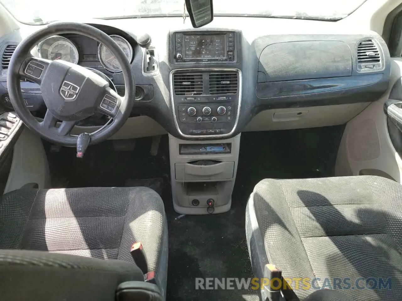 8 Photograph of a damaged car 2C4RDGBG5LR241321 DODGE CARAVAN 2020