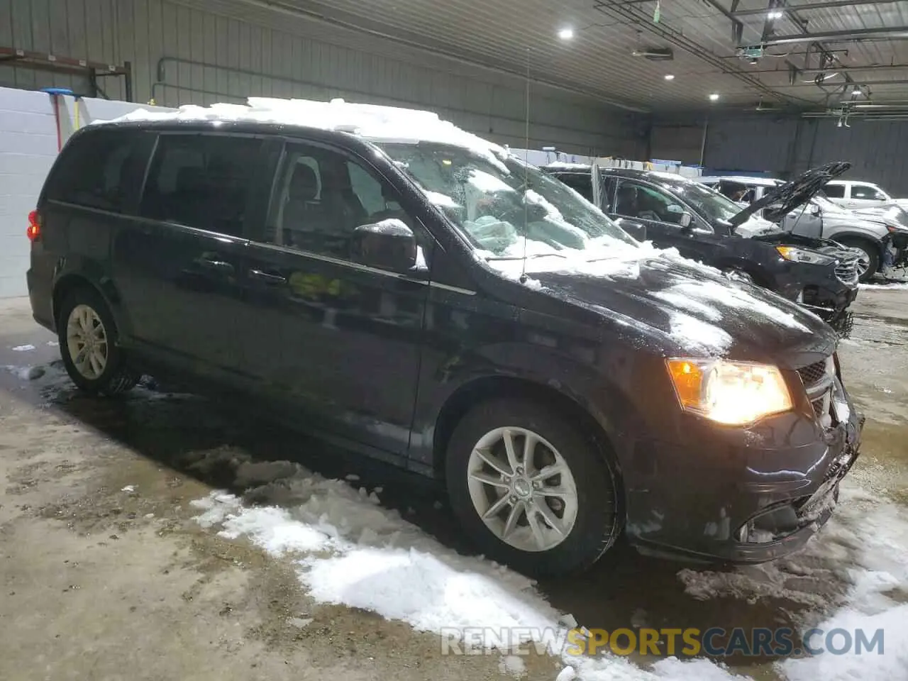 4 Photograph of a damaged car 2C4RDGCG0LR174447 DODGE CARAVAN 2020