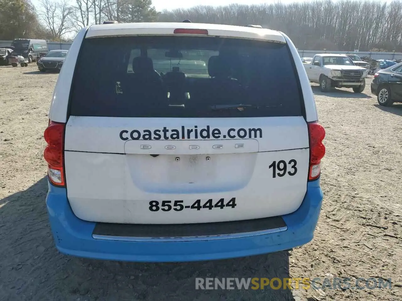 6 Photograph of a damaged car 2C4RDGCG1LR179849 DODGE CARAVAN 2020