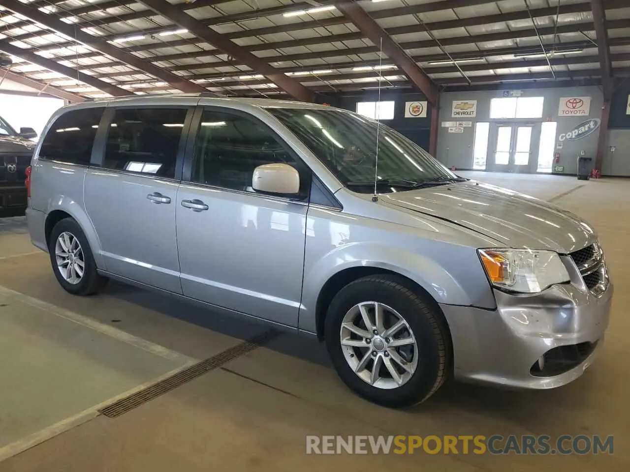 4 Photograph of a damaged car 2C4RDGCG2LR174272 DODGE CARAVAN 2020