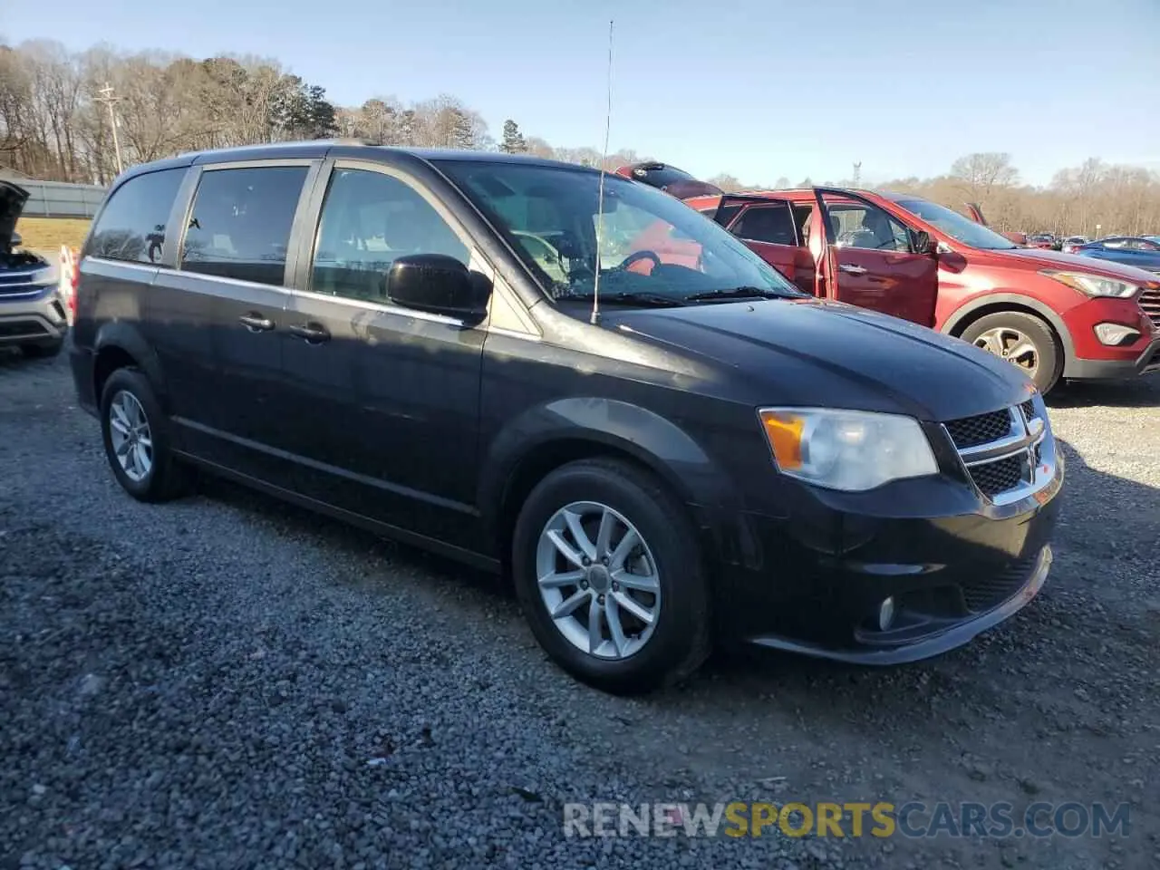 4 Photograph of a damaged car 2C4RDGCG2LR194361 DODGE CARAVAN 2020