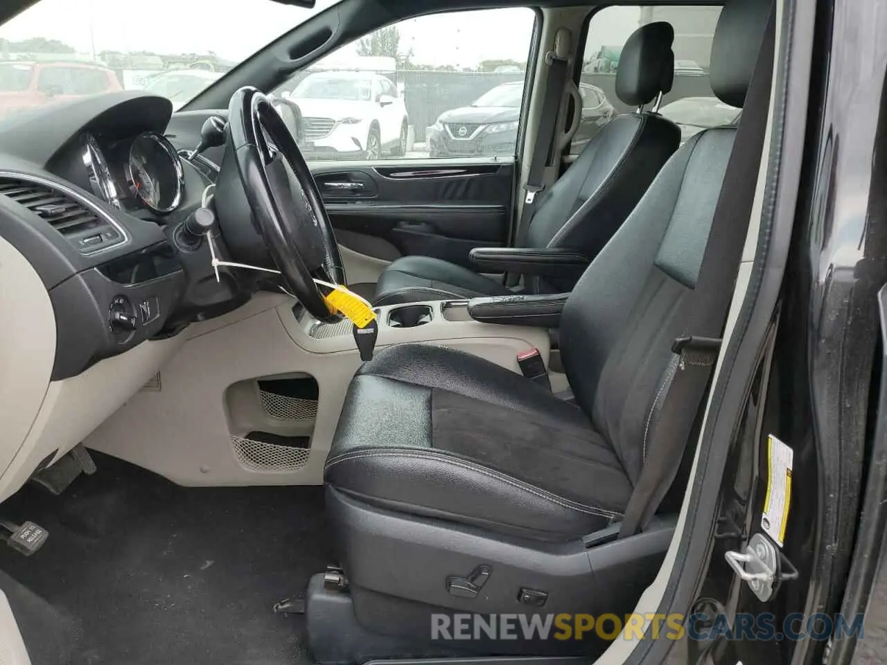 7 Photograph of a damaged car 2C4RDGCG3LR161269 DODGE CARAVAN 2020