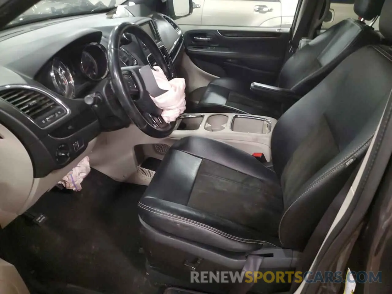 7 Photograph of a damaged car 2C4RDGCG3LR201530 DODGE CARAVAN 2020