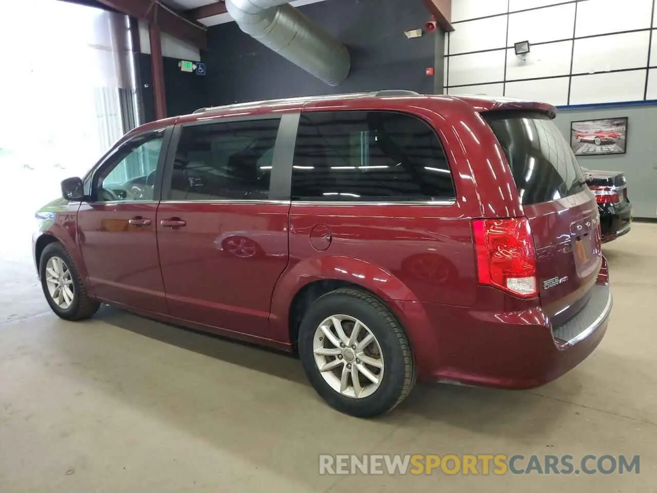 2 Photograph of a damaged car 2C4RDGCG3LR206226 DODGE CARAVAN 2020