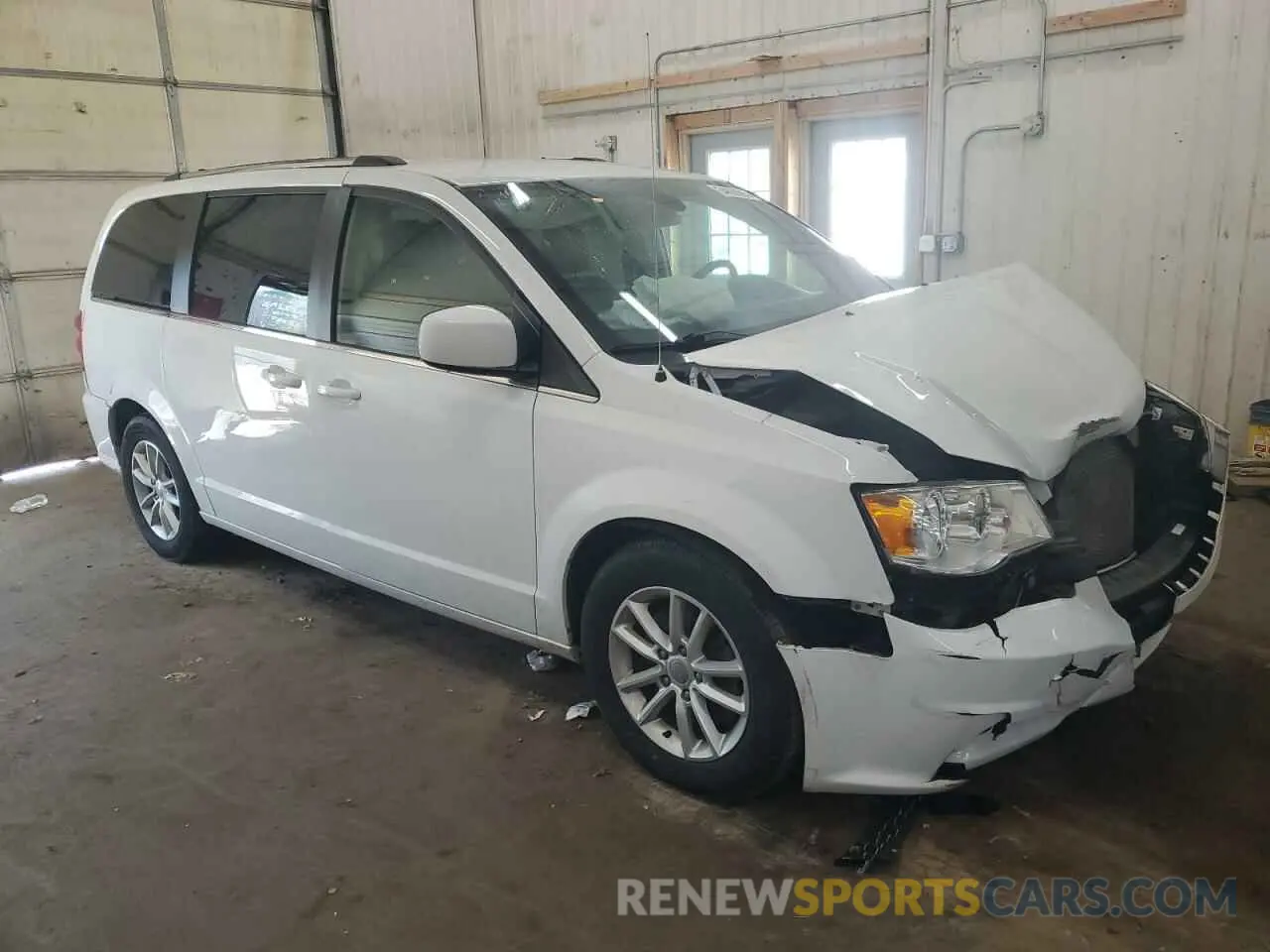 4 Photograph of a damaged car 2C4RDGCG4LR154086 DODGE CARAVAN 2020