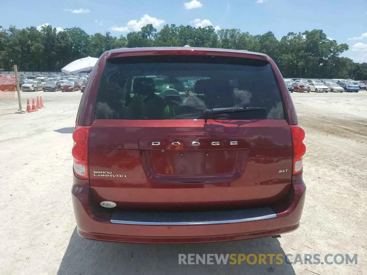 6 Photograph of a damaged car 2C4RDGCG4LR161619 DODGE CARAVAN 2020