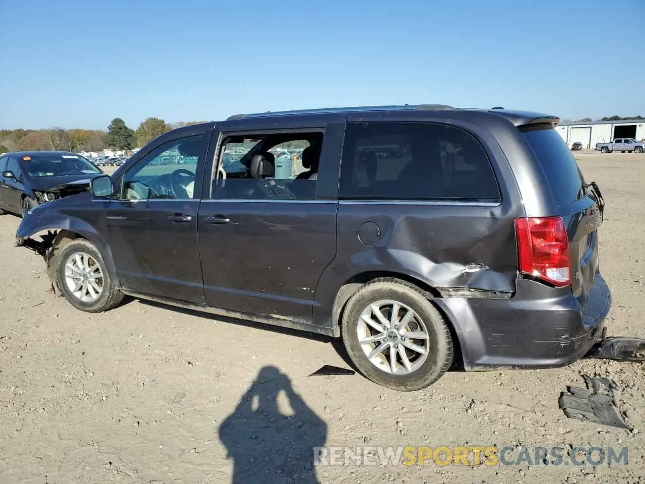 2 Photograph of a damaged car 2C4RDGCG5LR201433 DODGE CARAVAN 2020