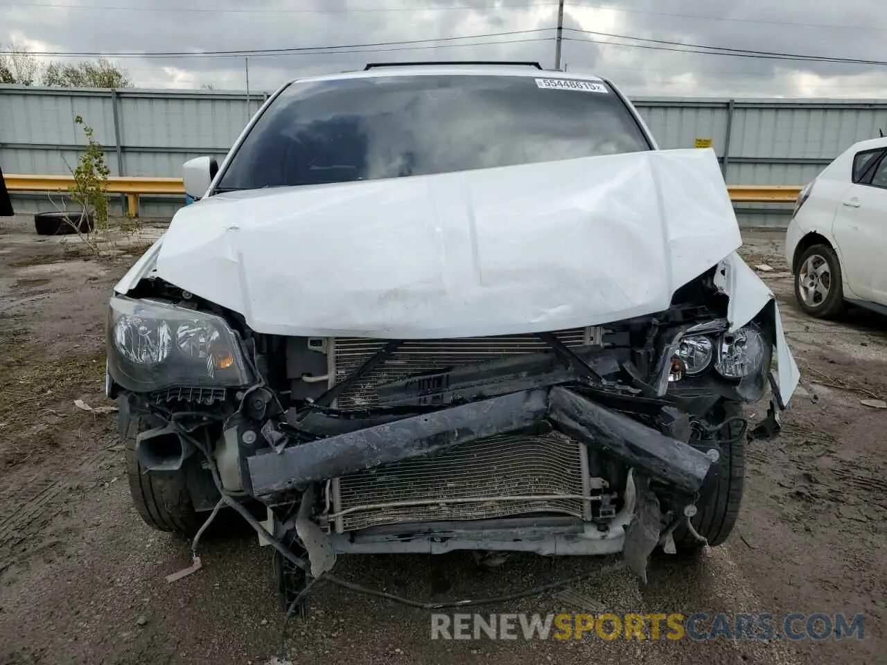 5 Photograph of a damaged car 2C4RDGCG5LR253161 DODGE CARAVAN 2020