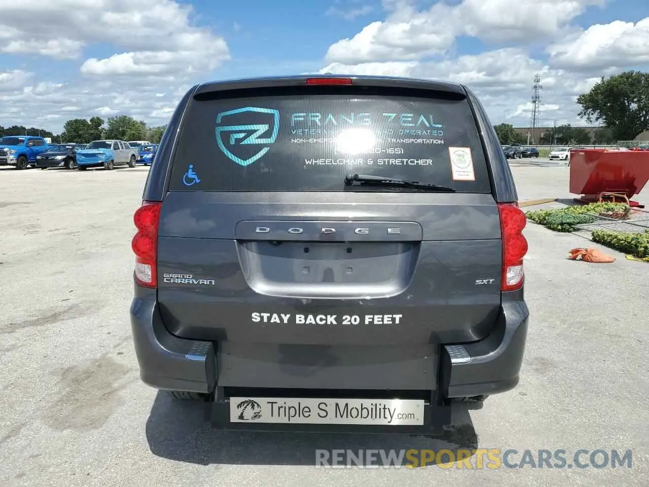 6 Photograph of a damaged car 2C4RDGCG6LR228351 DODGE CARAVAN 2020