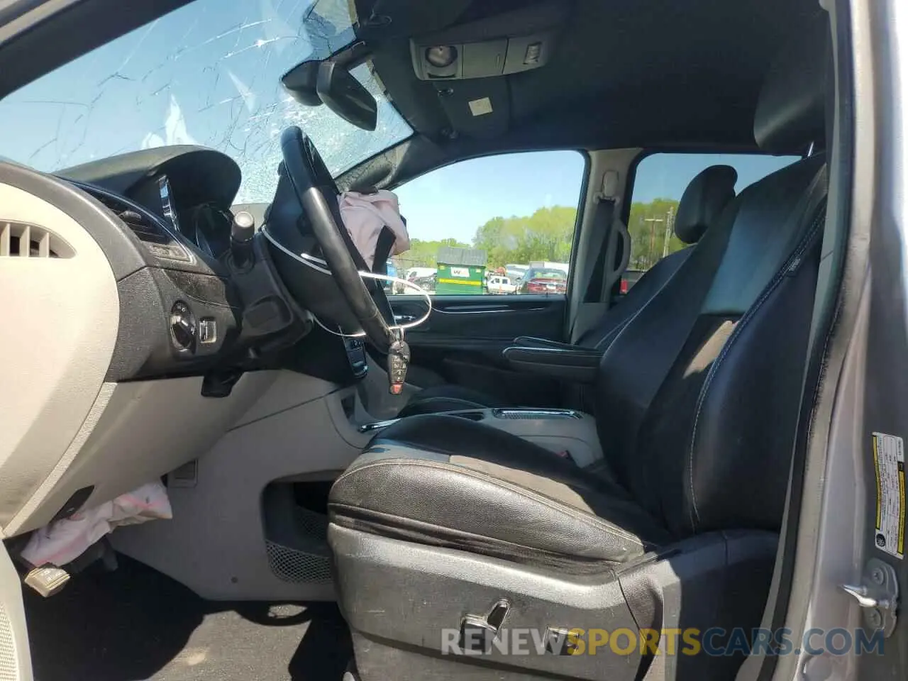 7 Photograph of a damaged car 2C4RDGCG7LR179435 DODGE CARAVAN 2020