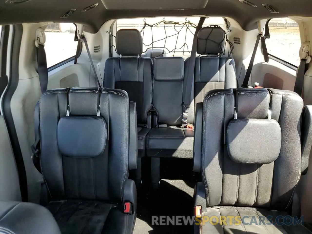 10 Photograph of a damaged car 2C4RDGCG8LR215150 DODGE CARAVAN 2020
