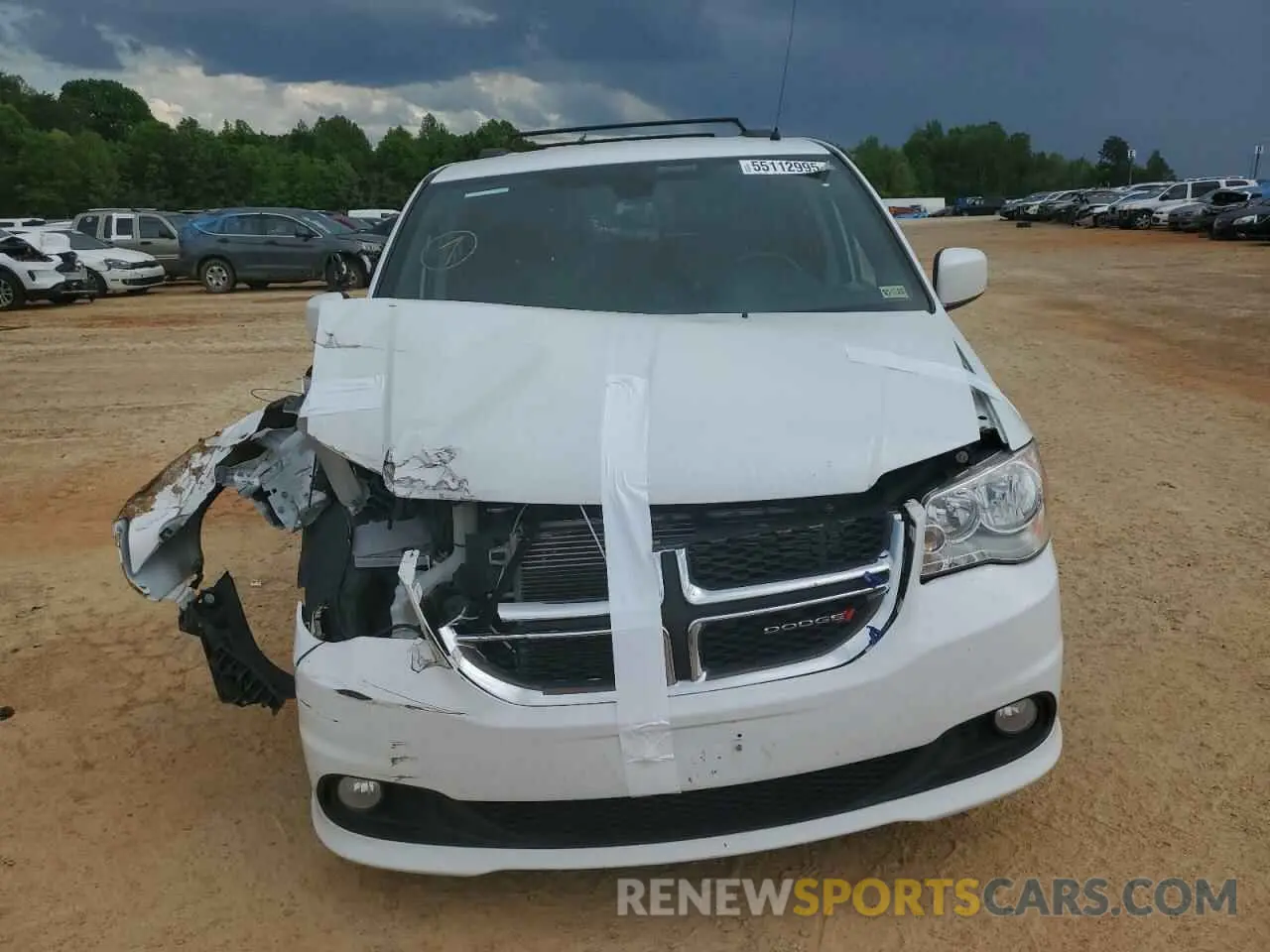 5 Photograph of a damaged car 2C4RDGCG8LR215150 DODGE CARAVAN 2020