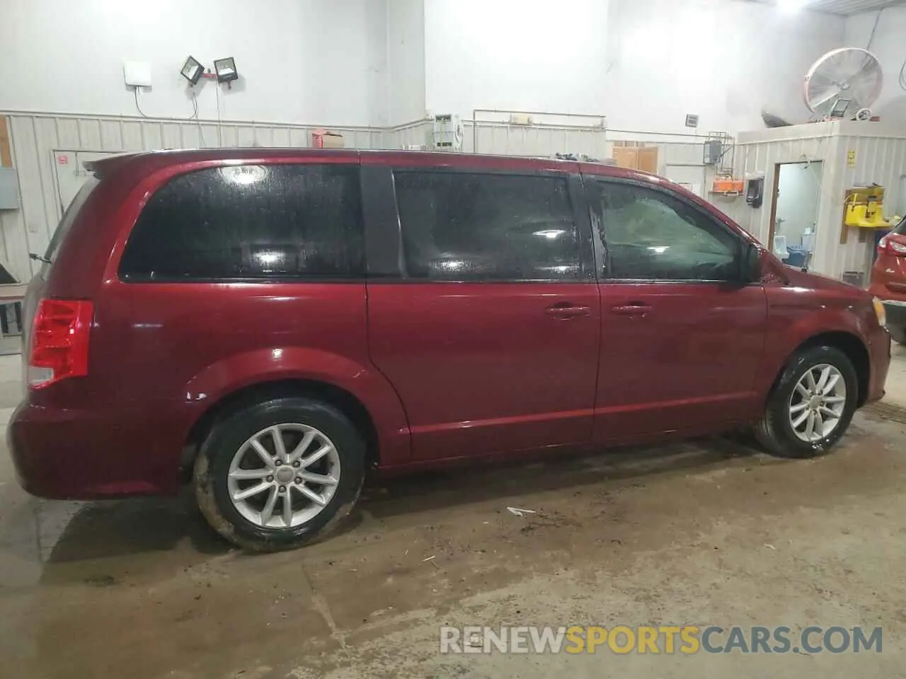 3 Photograph of a damaged car 2C4RDGCG8LR227881 DODGE CARAVAN 2020