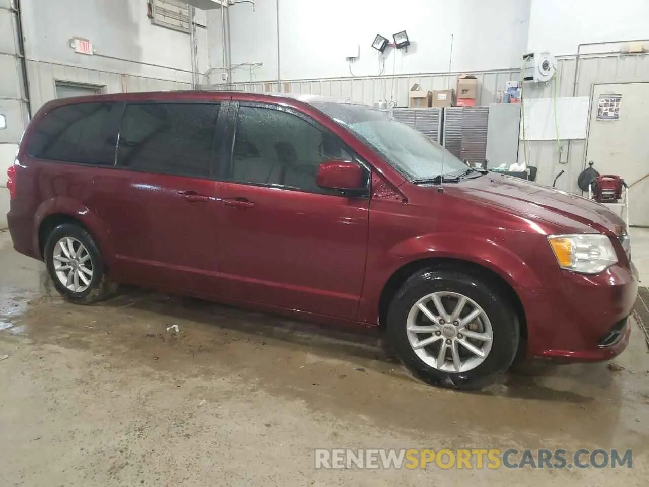 4 Photograph of a damaged car 2C4RDGCG8LR227881 DODGE CARAVAN 2020