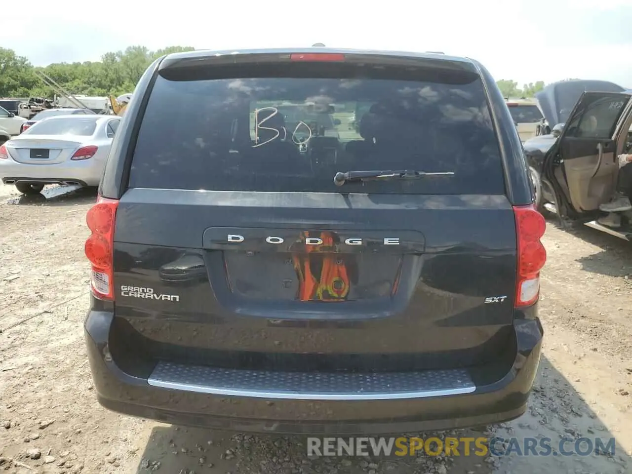 6 Photograph of a damaged car 2C4RDGCG9LR253745 DODGE CARAVAN 2020