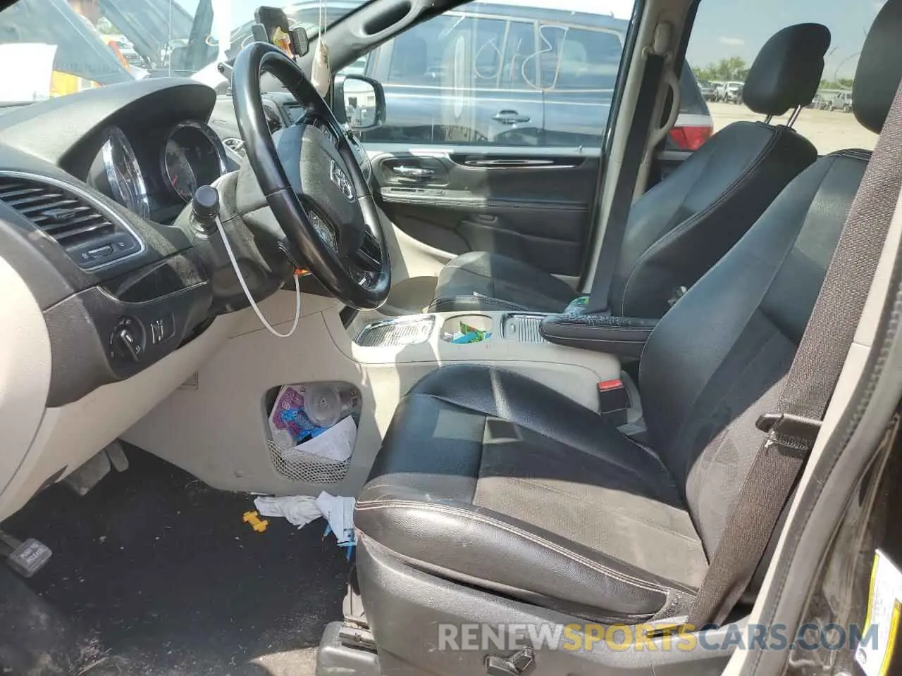 7 Photograph of a damaged car 2C4RDGCG9LR253745 DODGE CARAVAN 2020