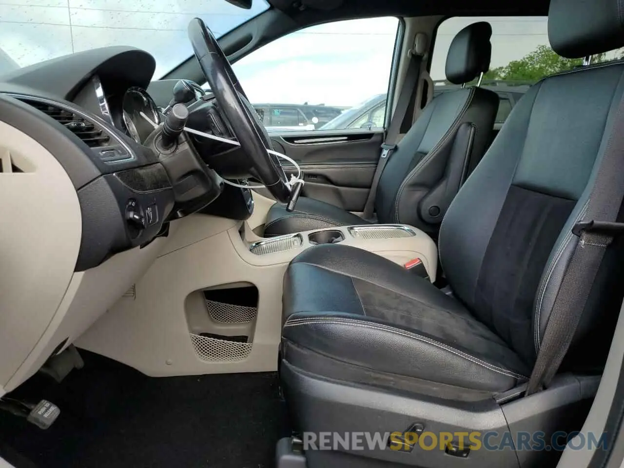 7 Photograph of a damaged car 2C4RDGCGXLR174892 DODGE CARAVAN 2020