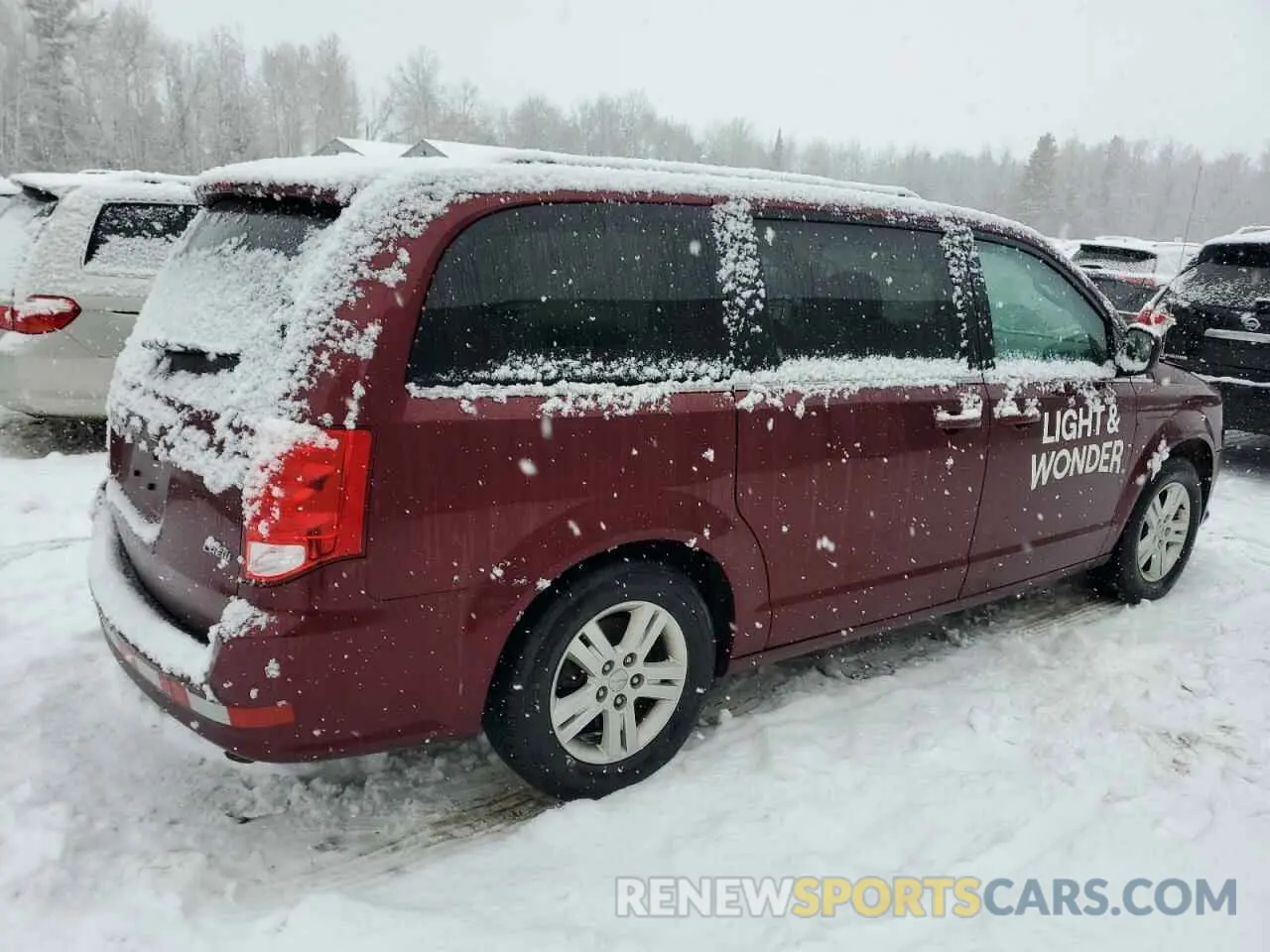 3 Photograph of a damaged car 2C4RDGDG1LR200620 DODGE CARAVAN 2020