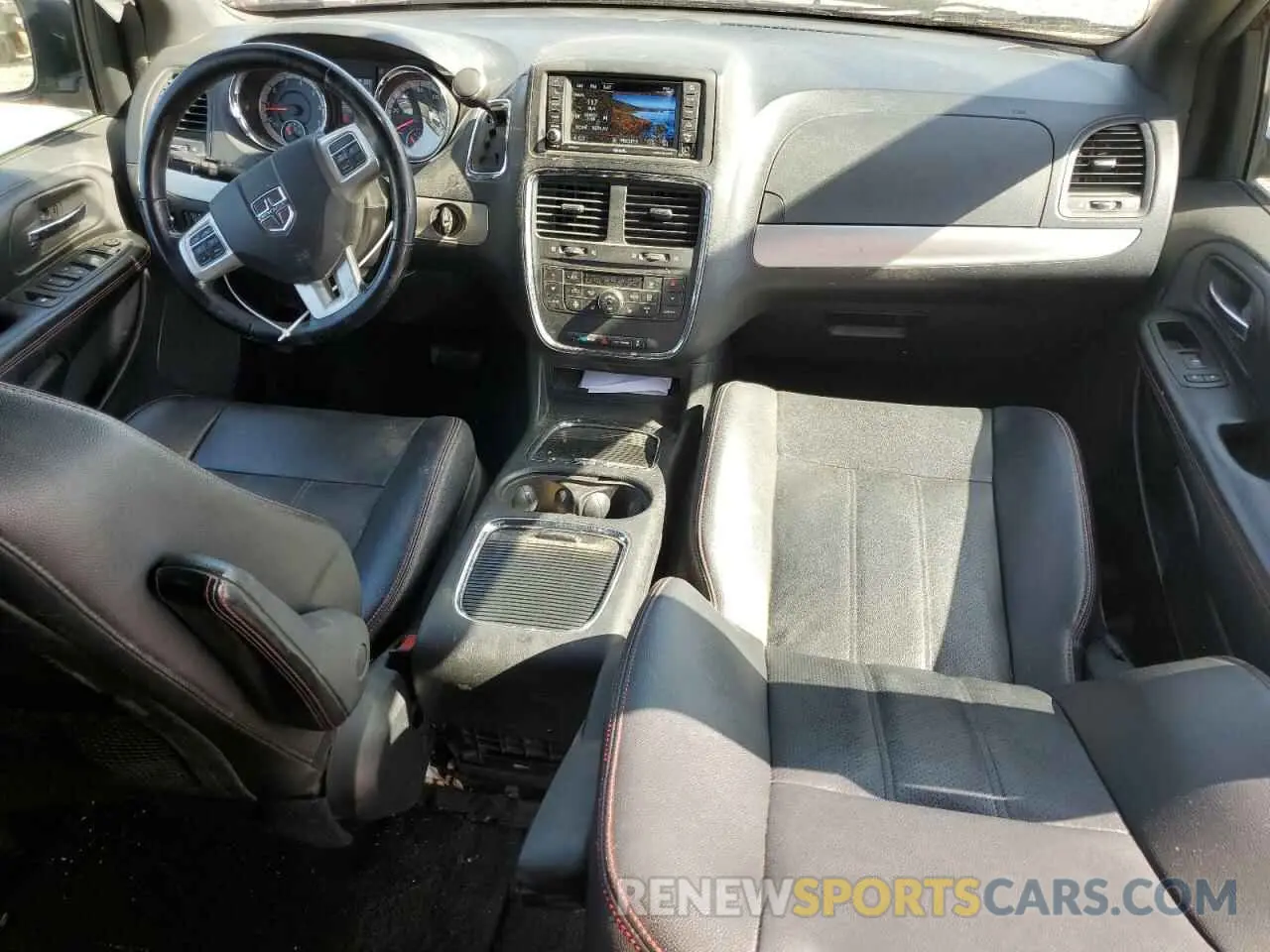 8 Photograph of a damaged car 2C4RDGEG2LR179050 DODGE CARAVAN 2020
