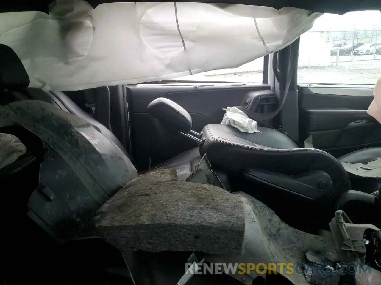 11 Photograph of a damaged car 2C4RDGEG4LR178515 DODGE CARAVAN 2020