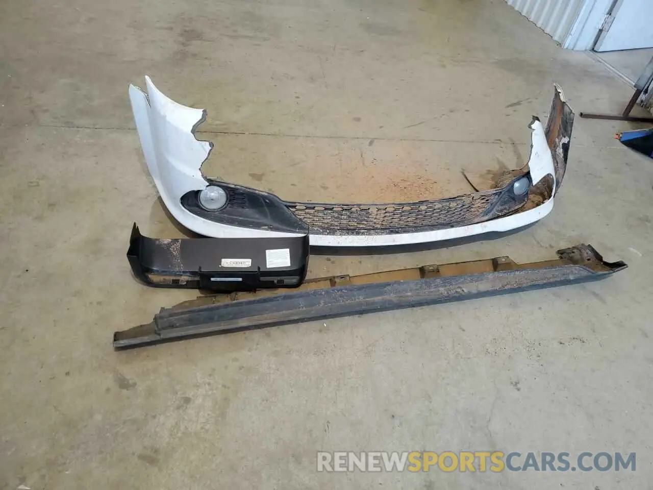 13 Photograph of a damaged car 2C4RDGEG5LR188857 DODGE CARAVAN 2020