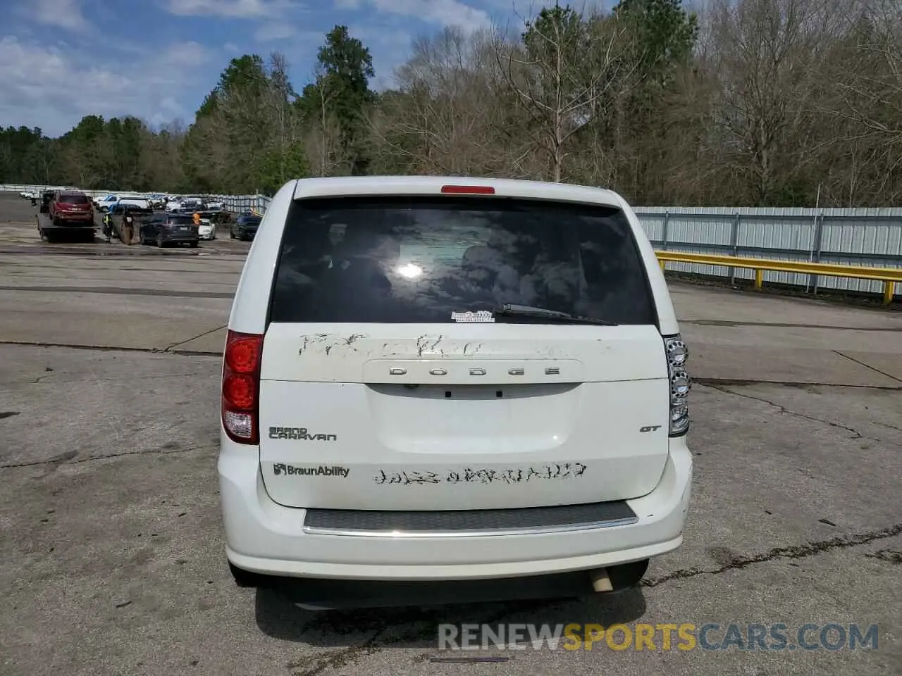 6 Photograph of a damaged car 2C4RDGEG5LR188857 DODGE CARAVAN 2020