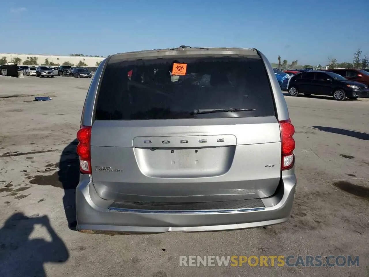 6 Photograph of a damaged car 2C4RDGEG7LR179058 DODGE CARAVAN 2020