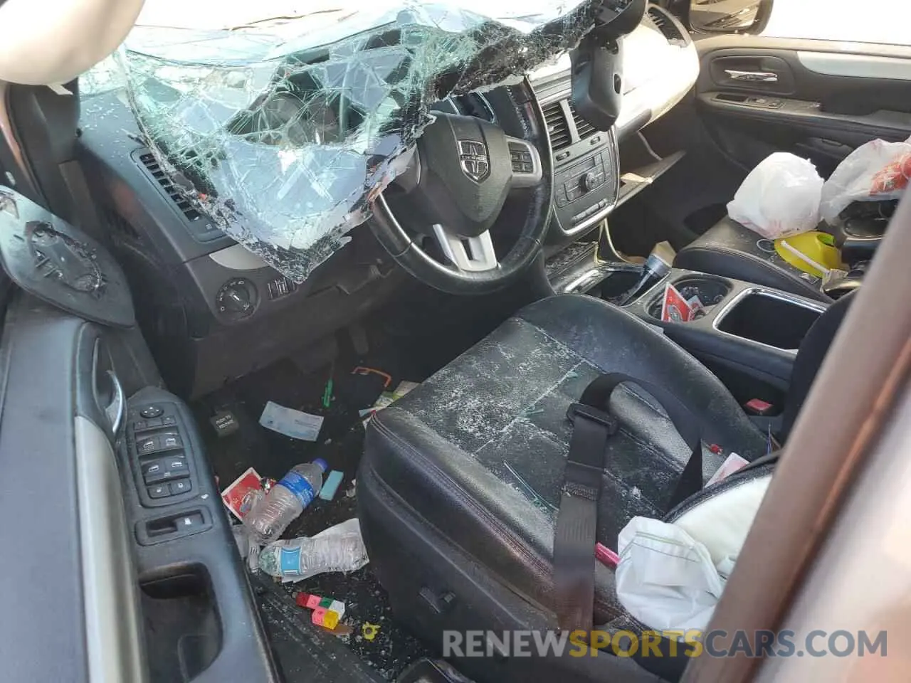 8 Photograph of a damaged car 2C4RDGEG7LR179058 DODGE CARAVAN 2020