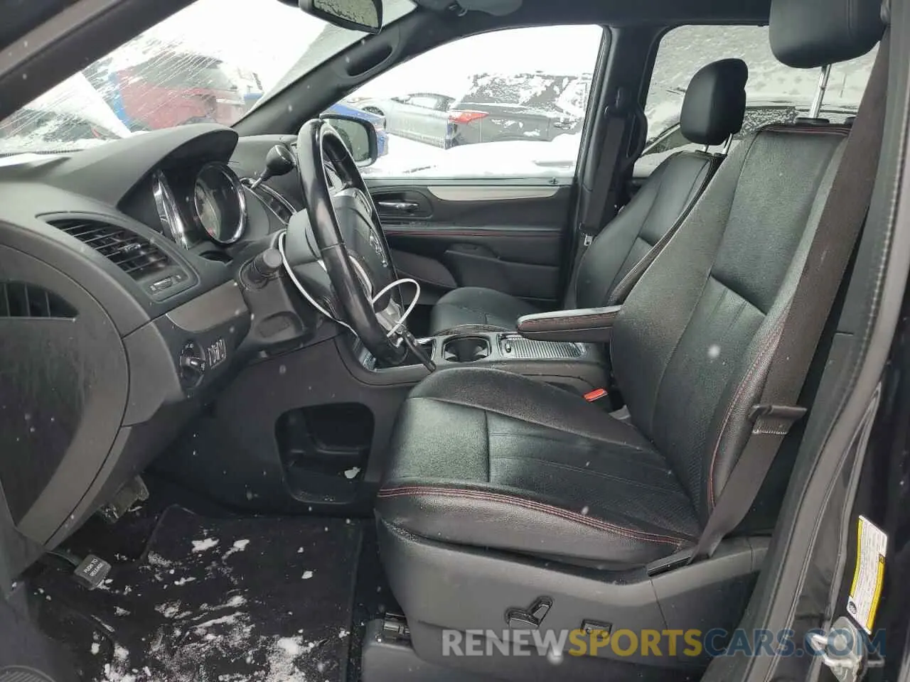 7 Photograph of a damaged car 2C4RDGEG7LR204427 DODGE CARAVAN 2020