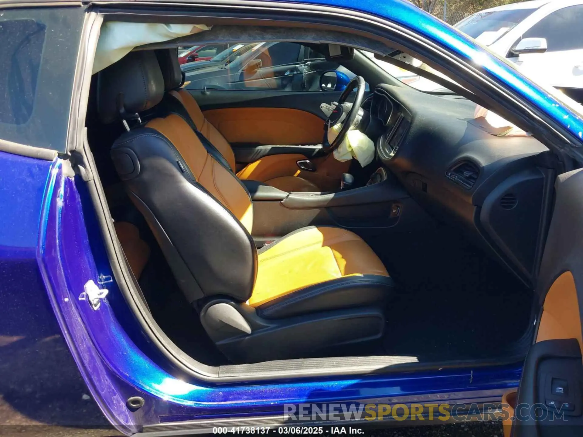 5 Photograph of a damaged car 2C3CDZAG0KH663394 DODGE CHALLENGER 2019