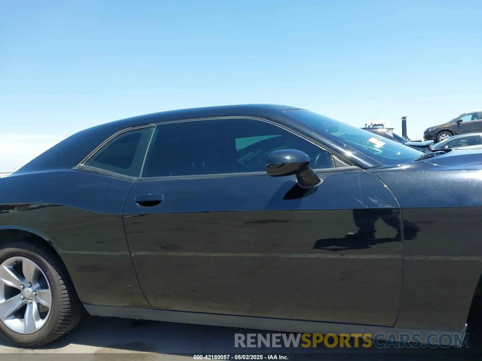 13 Photograph of a damaged car 2C3CDZAG1KH587281 DODGE CHALLENGER 2019