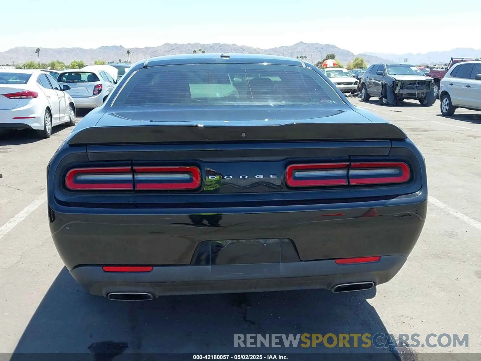 16 Photograph of a damaged car 2C3CDZAG1KH587281 DODGE CHALLENGER 2019
