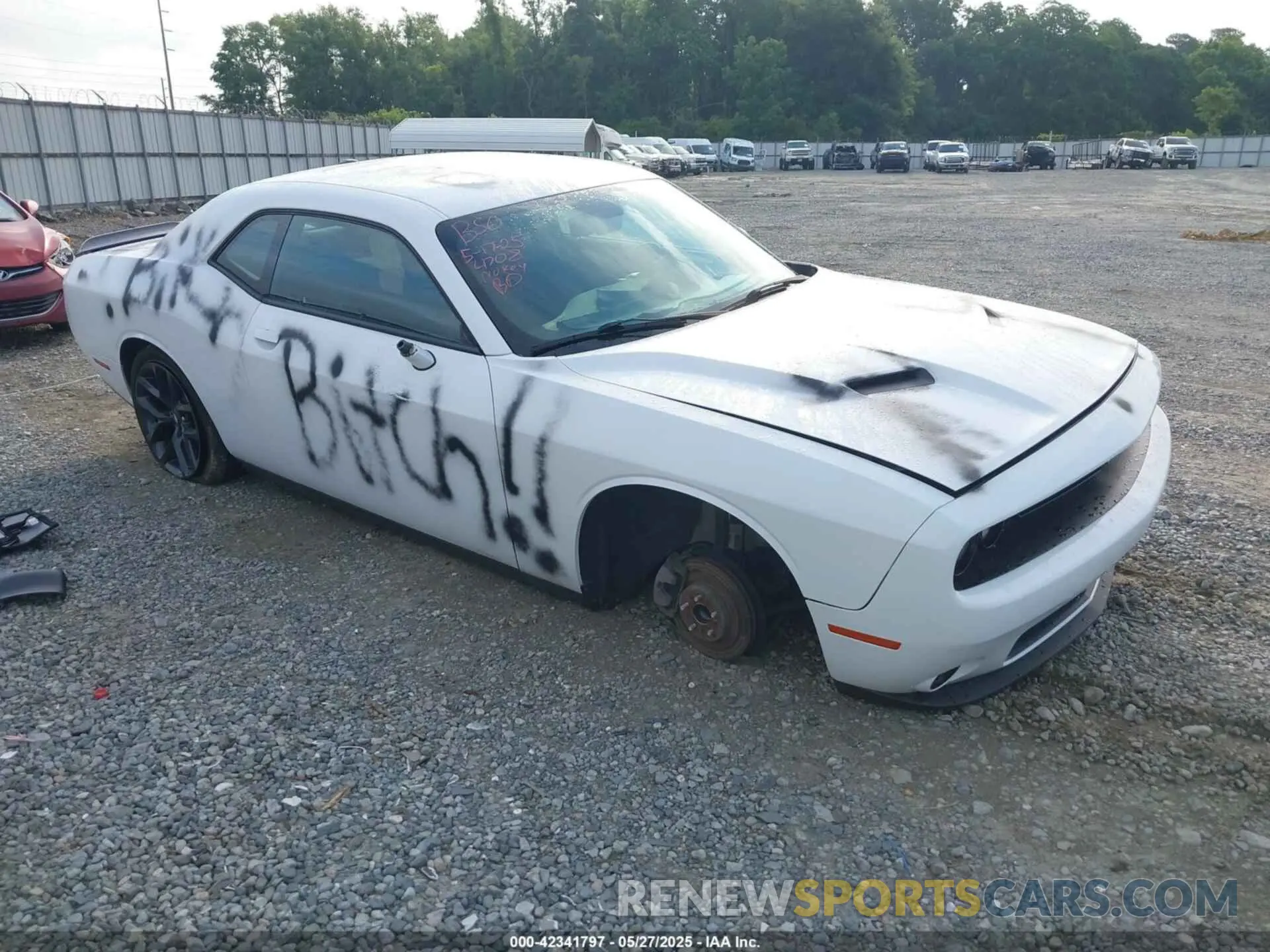 1 Photograph of a damaged car 2C3CDZAG1KH714708 DODGE CHALLENGER 2019