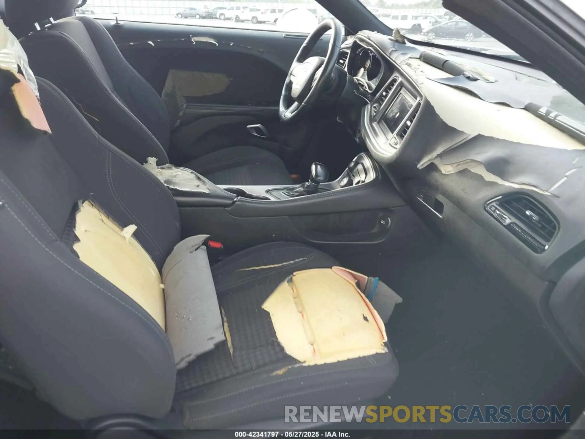 5 Photograph of a damaged car 2C3CDZAG1KH714708 DODGE CHALLENGER 2019