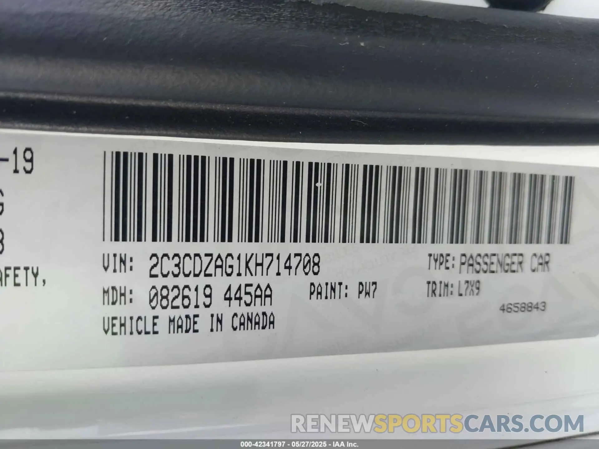 9 Photograph of a damaged car 2C3CDZAG1KH714708 DODGE CHALLENGER 2019